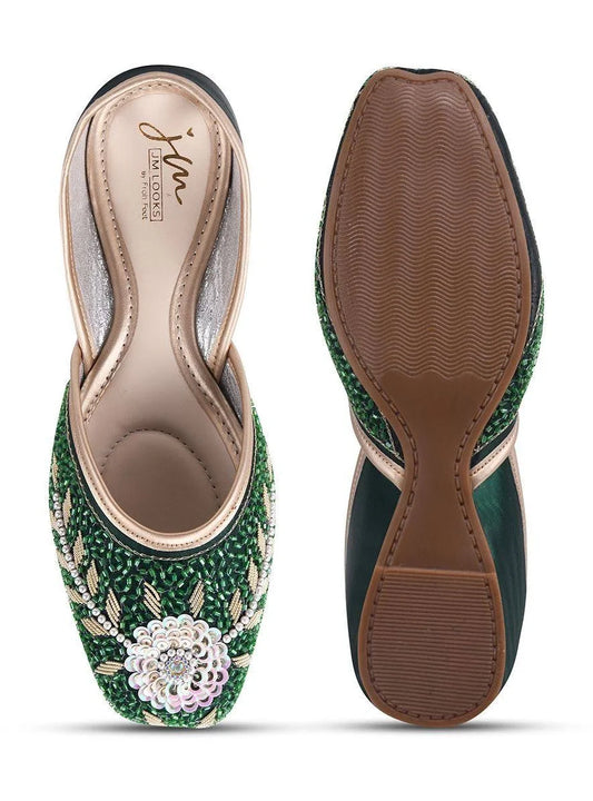 Women Embellished Ethnic Flats