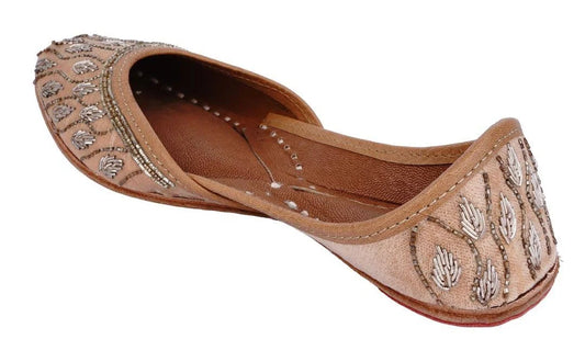 Women Embellished Ethnic Leather Jutti