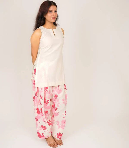 COTTON STRAIGHT SHORT KURTI WITH PRINTED FARSHI SALWAR