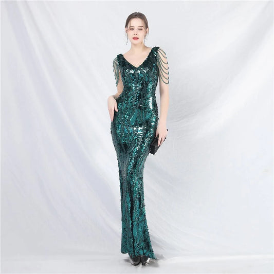 Star Studded Sequin Gown Golden / Large