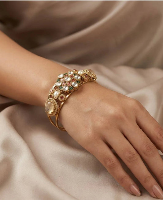 Elegant Faux Gemstone Bracelet